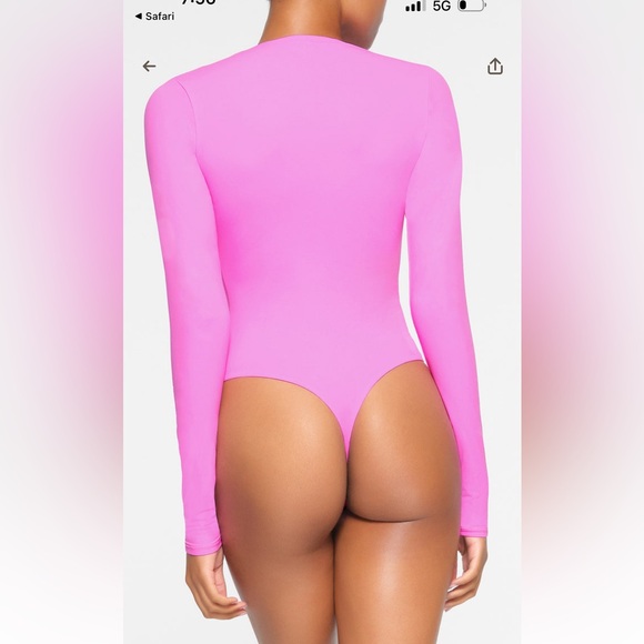 SKIMS NWT Fits Everybody Plunge Neck Bodysuit - Neon Orchid - Picture 3 of 4